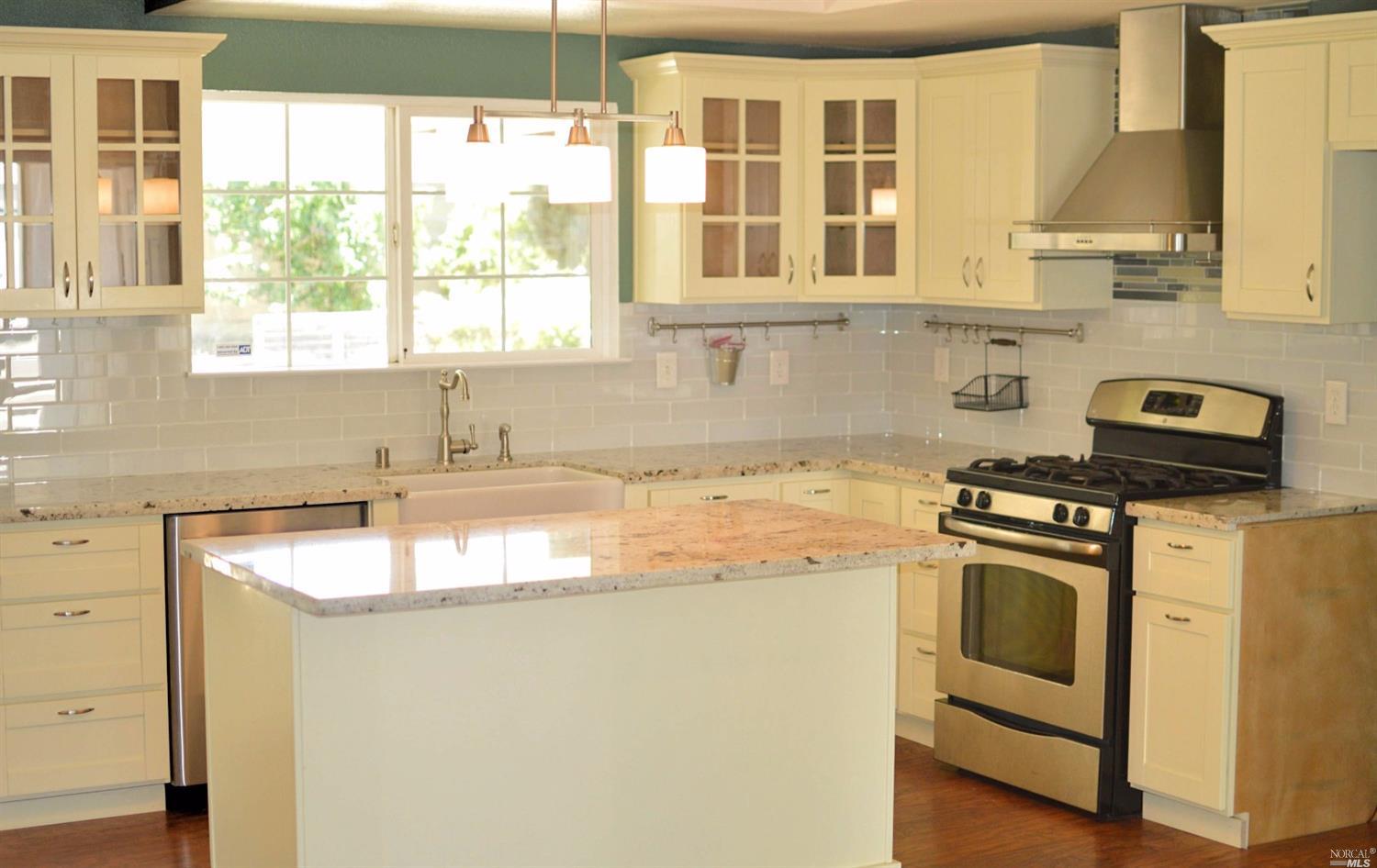 647 Quartz Ln, Vallejo, CA 94589 photo 9