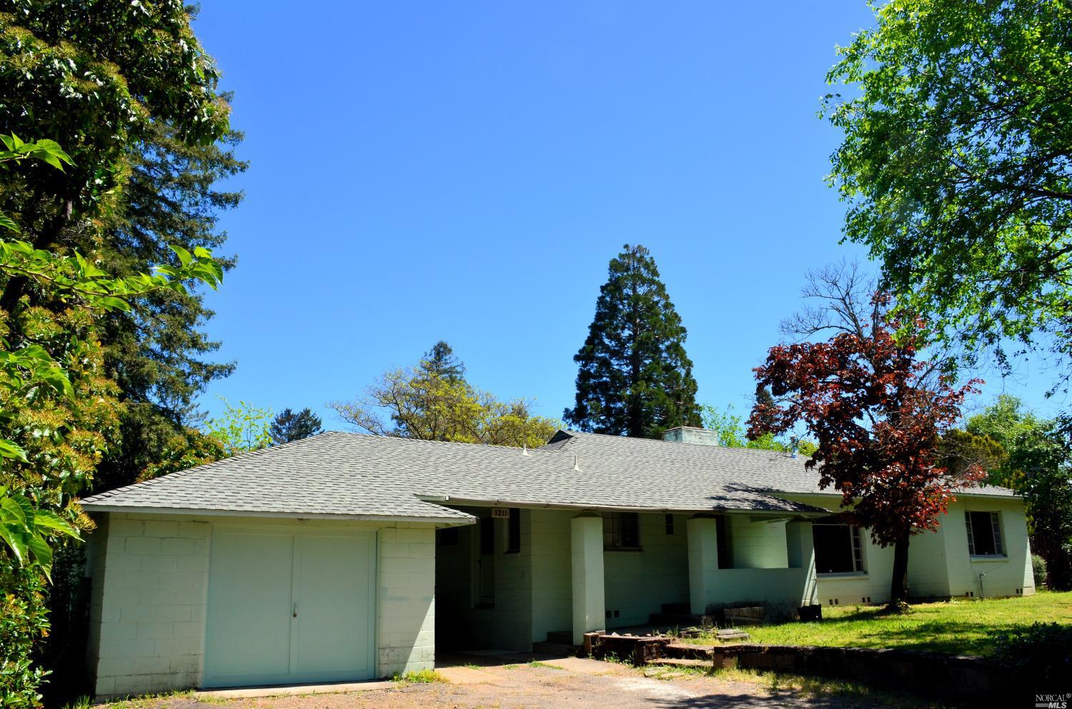1211 S Dora St, Ukiah, CA 95482 photo 1