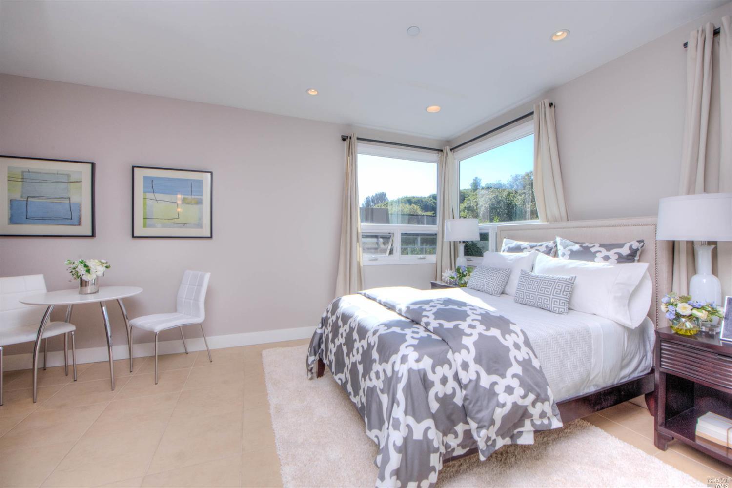 83 Round Hill Rd, Tiburon, CA 94920 photo 32