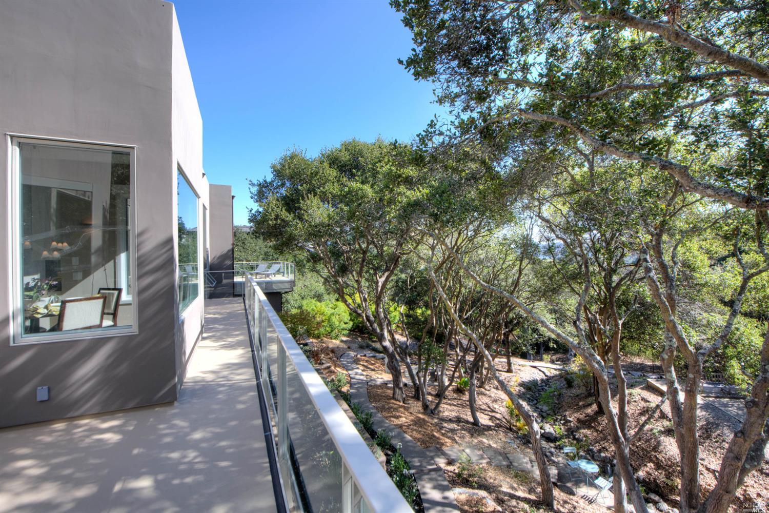 83 Round Hill Rd, Tiburon, CA 94920 photo 11