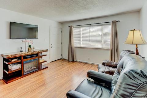 2107 Cambridge Dr, Fairfield, CA 94533 photo 25