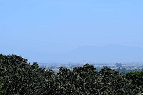 2161 Joyce Ln, Fairfield, CA 94534 photo 4