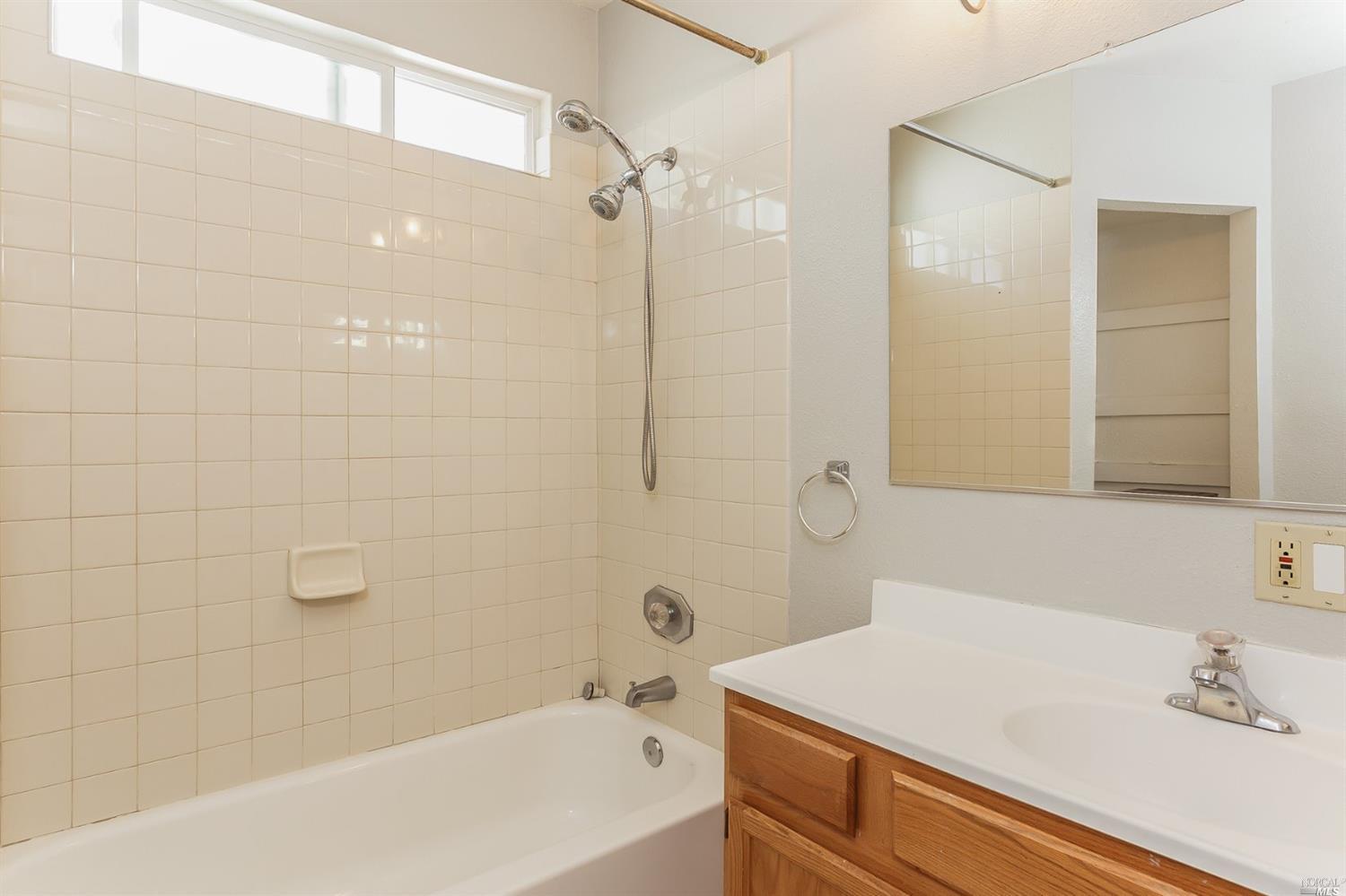32 D St, Vallejo, CA 94590 photo 18