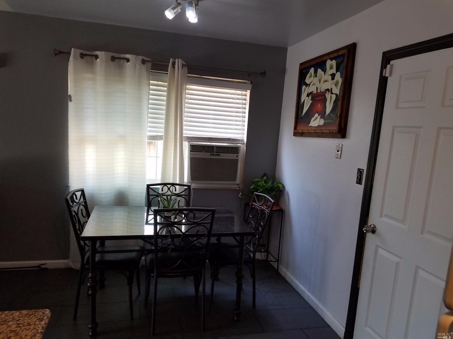 249 E Pacific Ave, Fairfield, CA 94533 photo 14