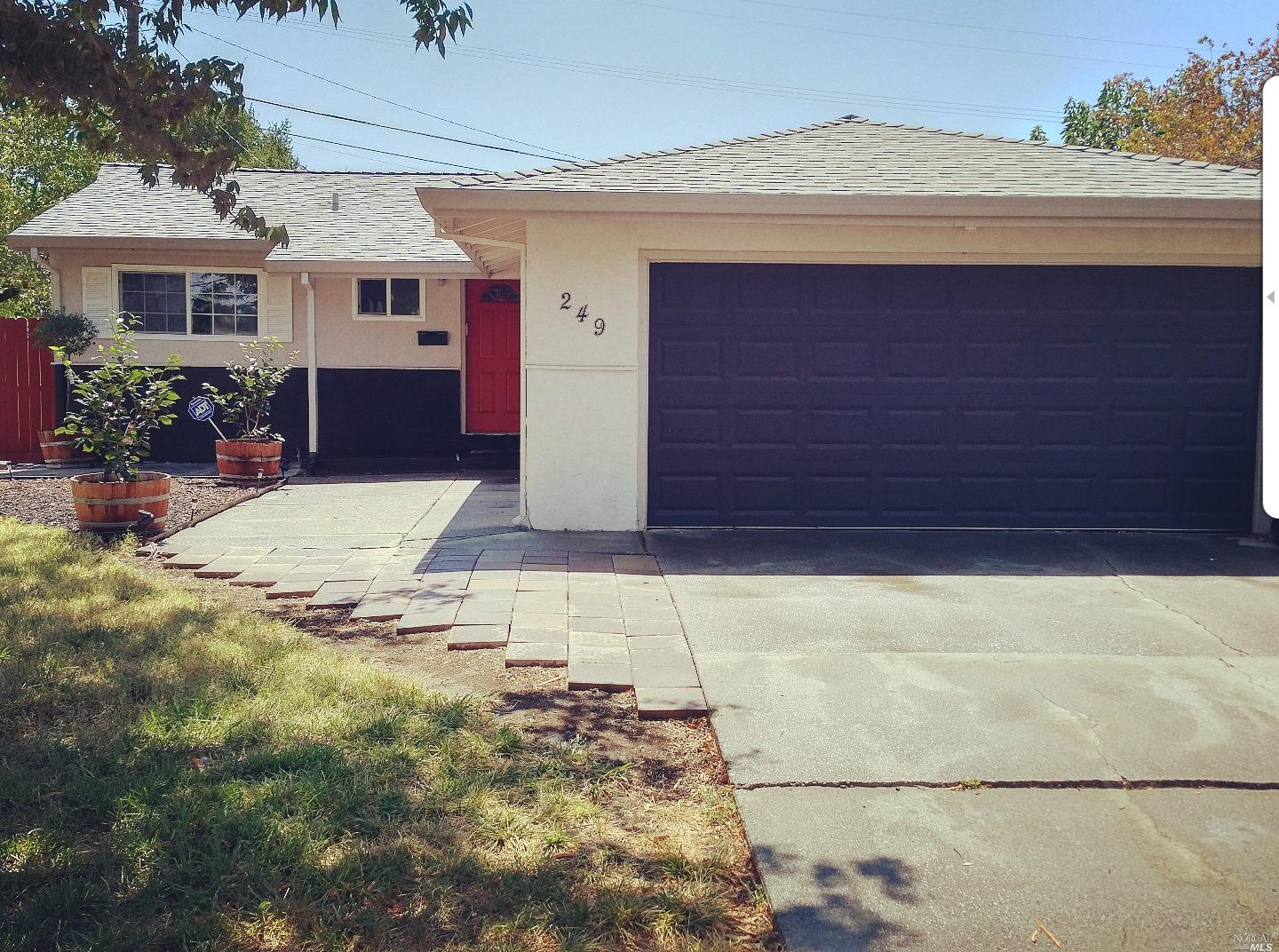 249 E Pacific Ave, Fairfield, CA 94533 photo 1