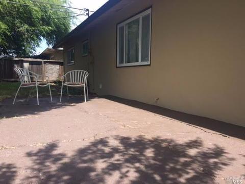 1031 Buchanan St, Fairfield, CA 94533 photo 4