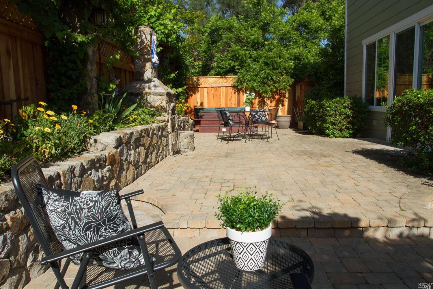 984 Capitola Dr, Napa, CA 94559 photo 32