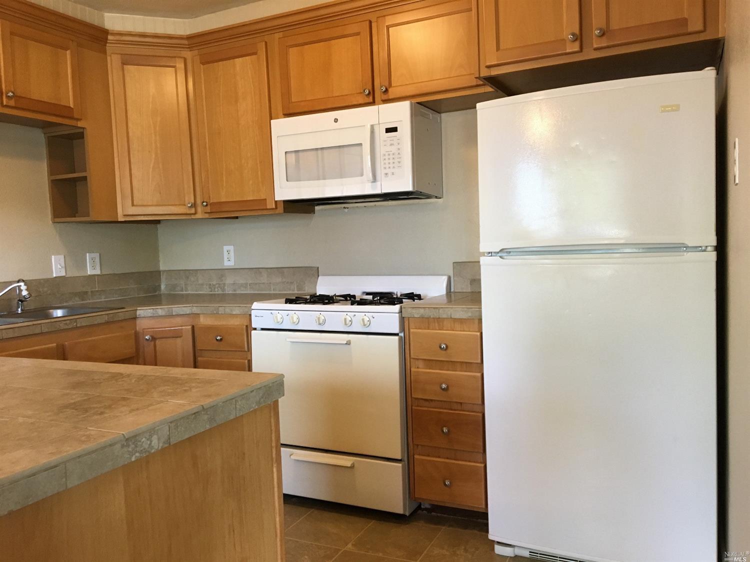 249 Circle Dr, Vacaville, CA 95688 photo 1