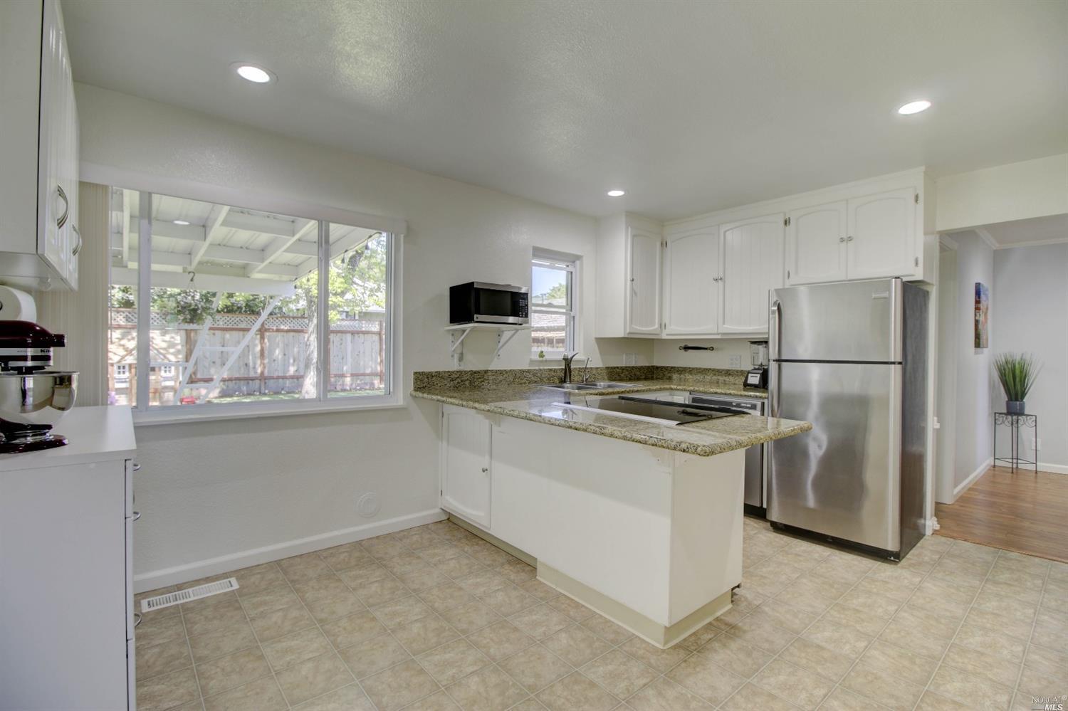 1437 E Madison St, Petaluma, CA 94954 photo 7