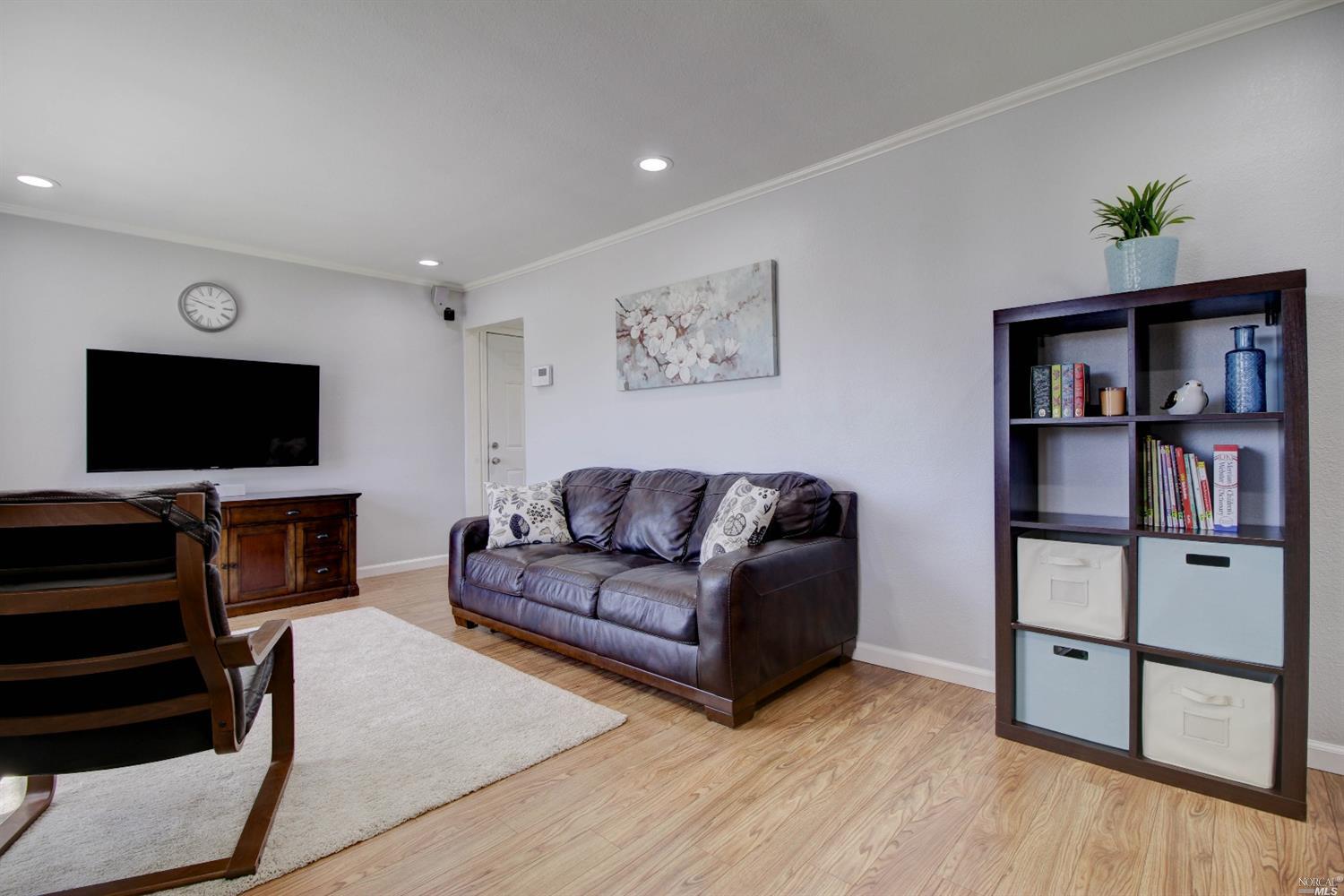 1437 E Madison St, Petaluma, CA 94954 photo 4