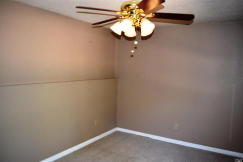 412 Lakehurst Ct, Fairfield, CA 94533 photo 9
