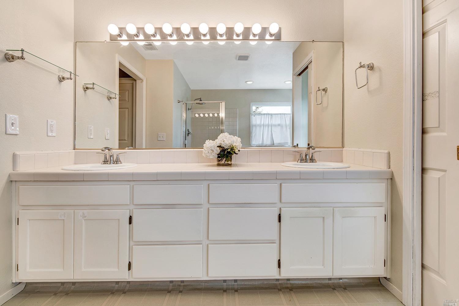 6190 Marsi Ct, Windsor, CA 95492 photo 17