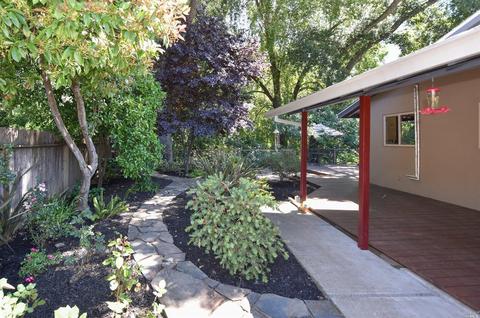 8 Queens Ct, Napa, CA 94558 photo 5