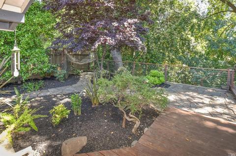 8 Queens Ct, Napa, CA 94558 photo 4