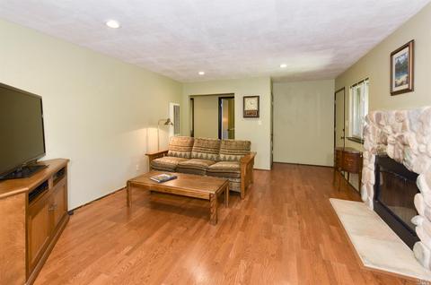 8 Queens Ct, Napa, CA 94558 photo 10
