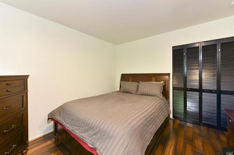 8 Queens Ct, Napa, CA 94558 photo 12