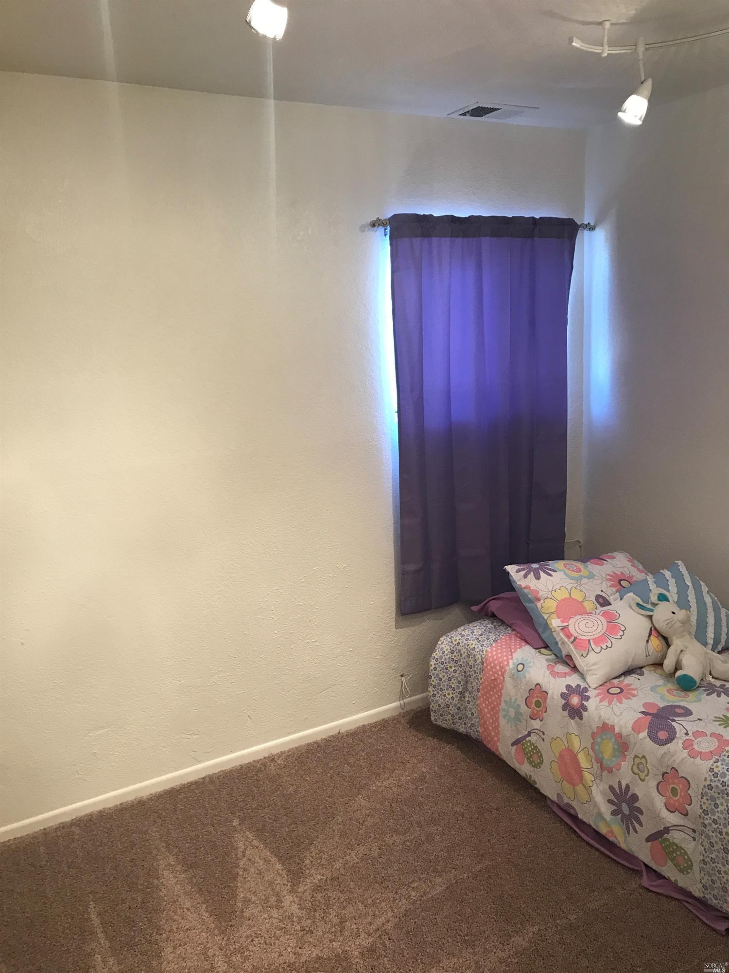1074 Caldwell Ave, Vallejo, CA 94591 photo 16
