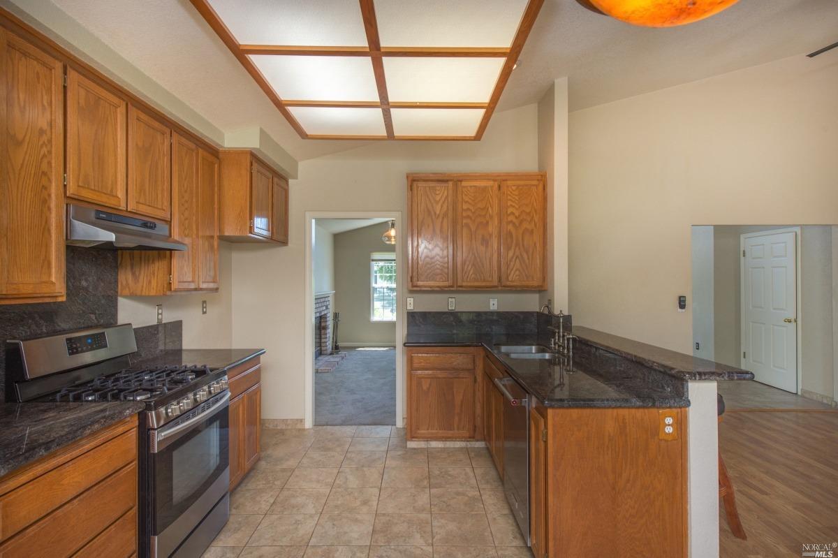 208 Mendelssohn Ct, Cotati, CA 94931 photo 12