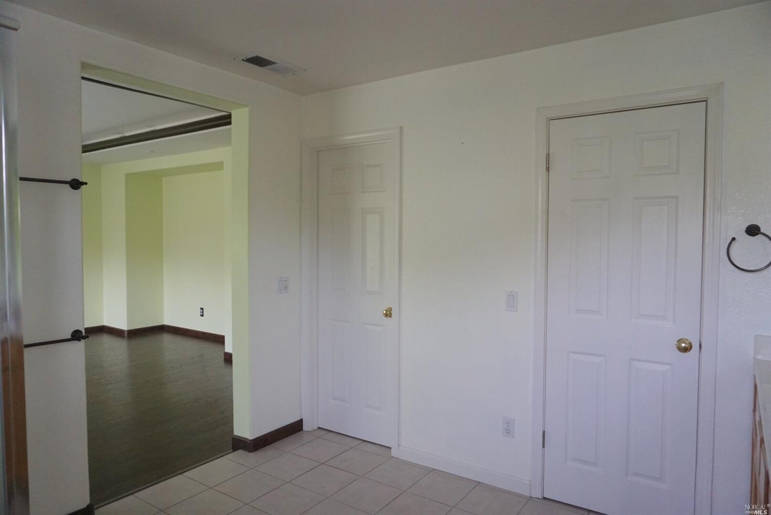 8934 Oakfield Ln, Windsor, CA 95492 photo 10
