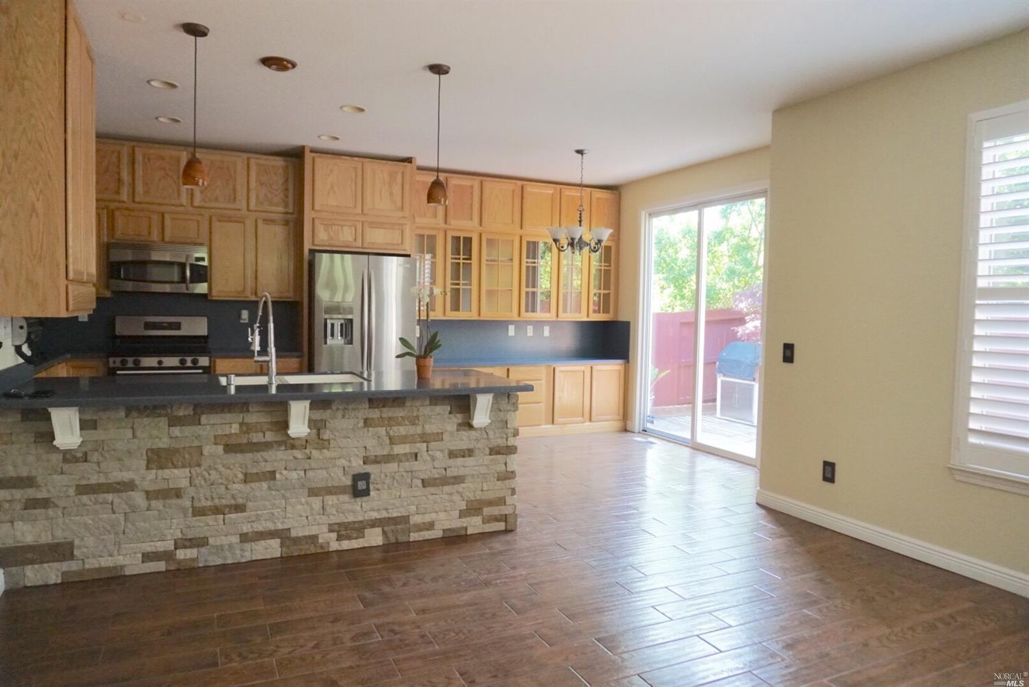 8934 Oakfield Ln, Windsor, CA 95492 photo 6