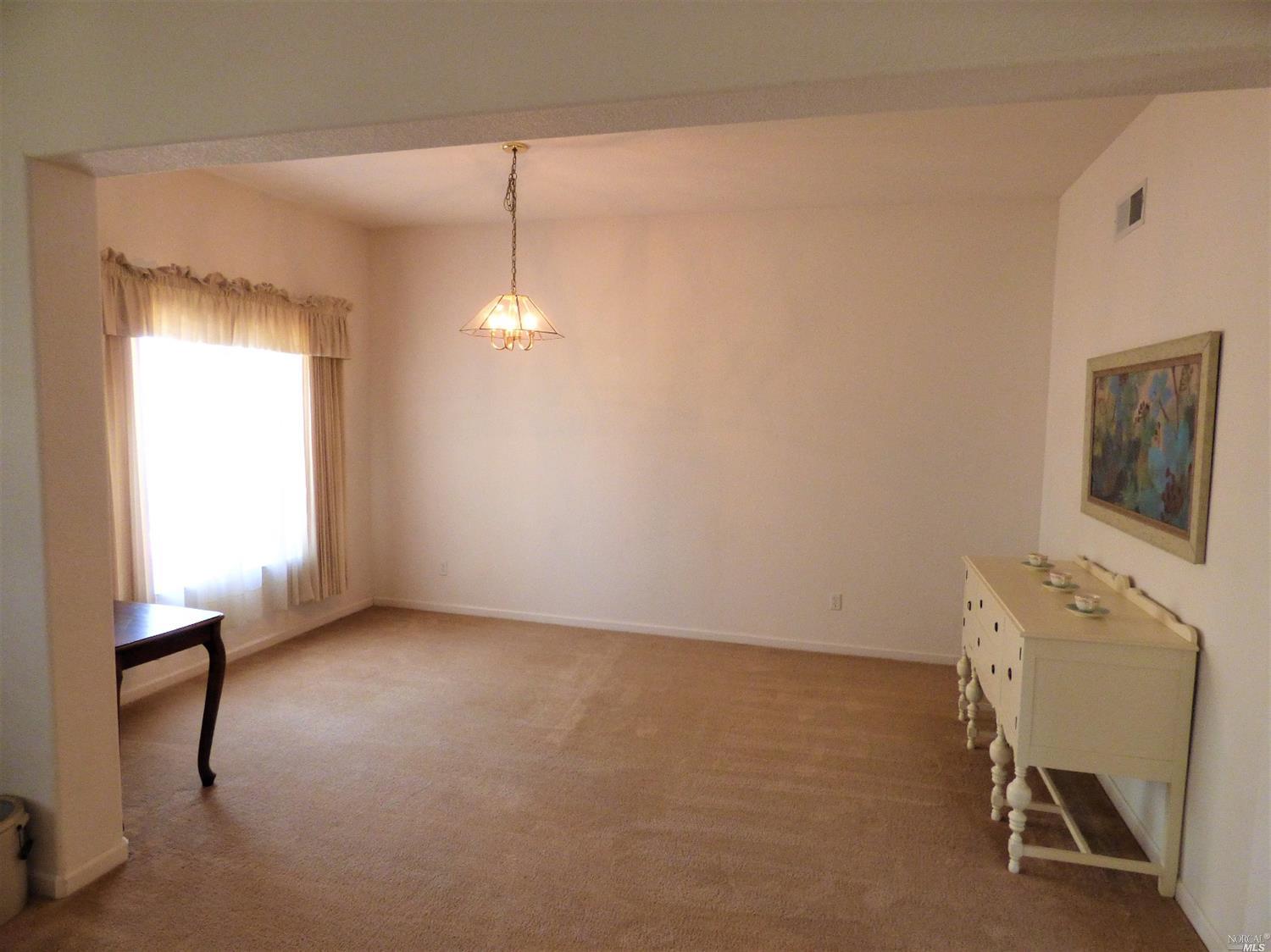 634 Ruby Dr, Vacaville, CA 95687 photo 5