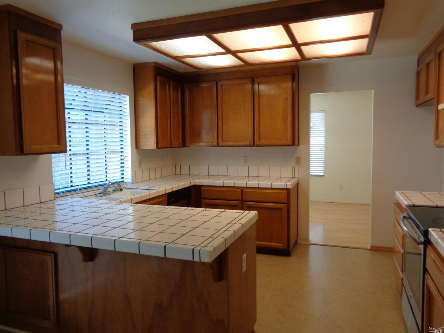 116 Crystal Ct, Vallejo, CA 94589 photo 9