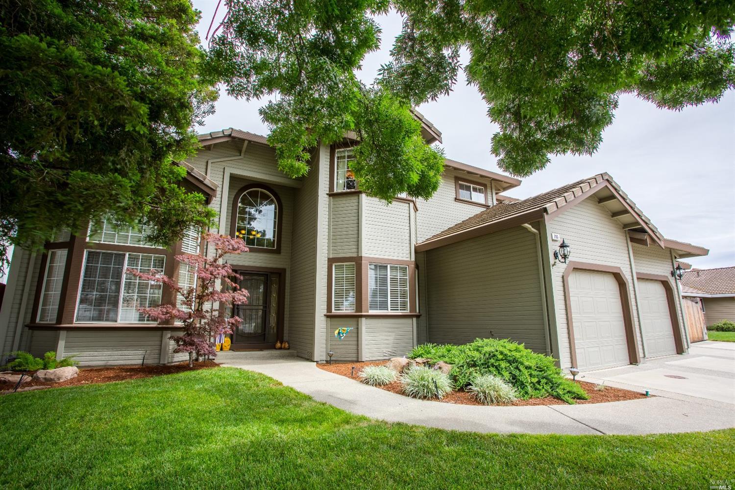 785 Collier Dr, Dixon, CA 95620 photo 2