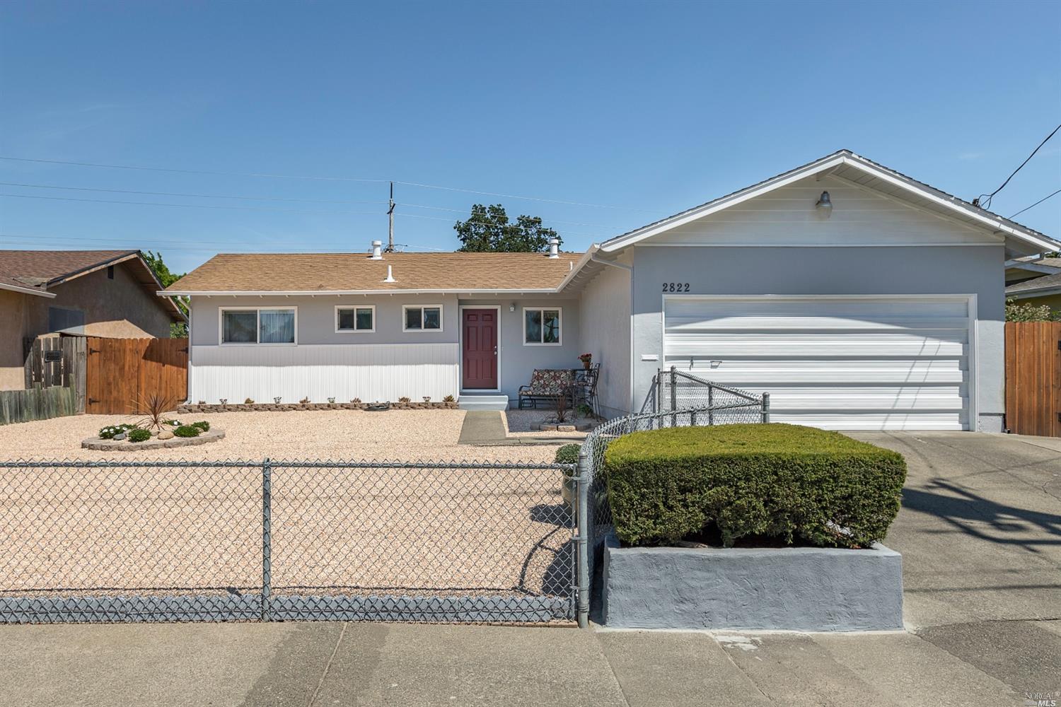 2822 Apache St, Santa Rosa, CA 95403 photo 2
