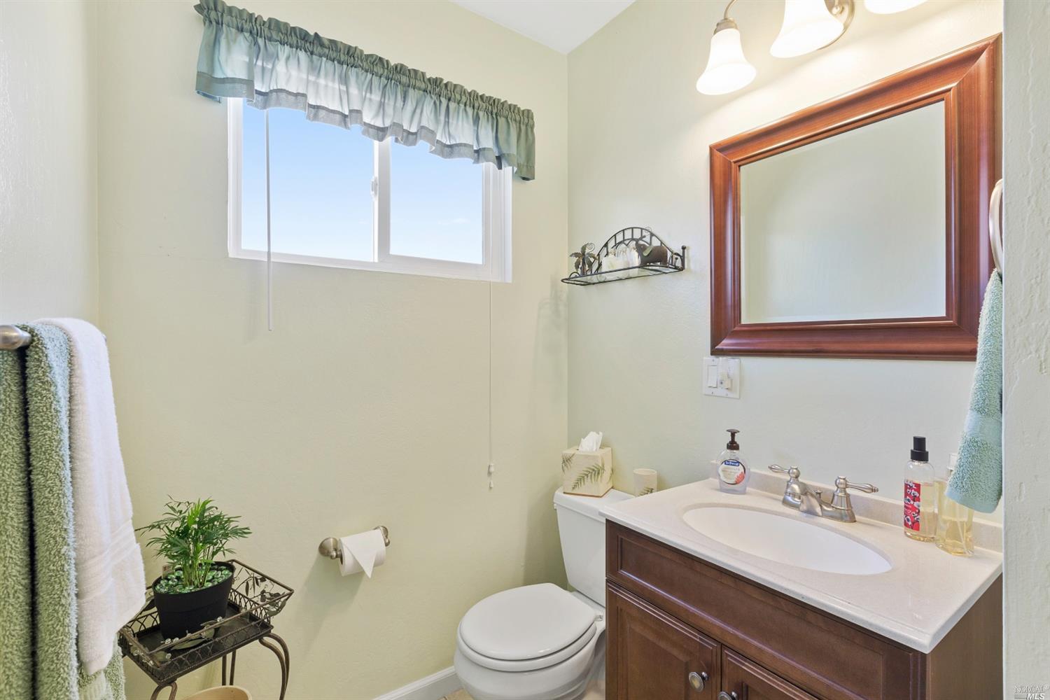 2822 Apache St, Santa Rosa, CA 95403 photo 10