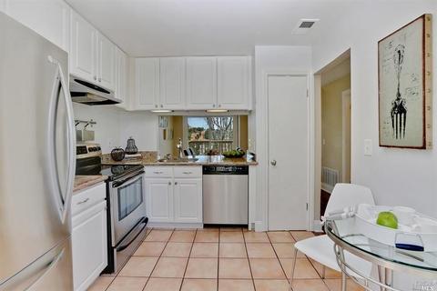 19 Thoreau Cir, Mill Valley, CA 94941 photo 4