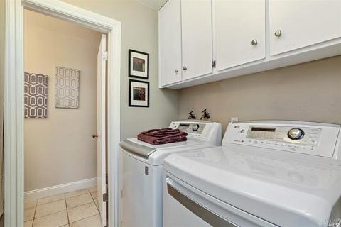 19 Thoreau Cir, Mill Valley, CA 94941 photo 2