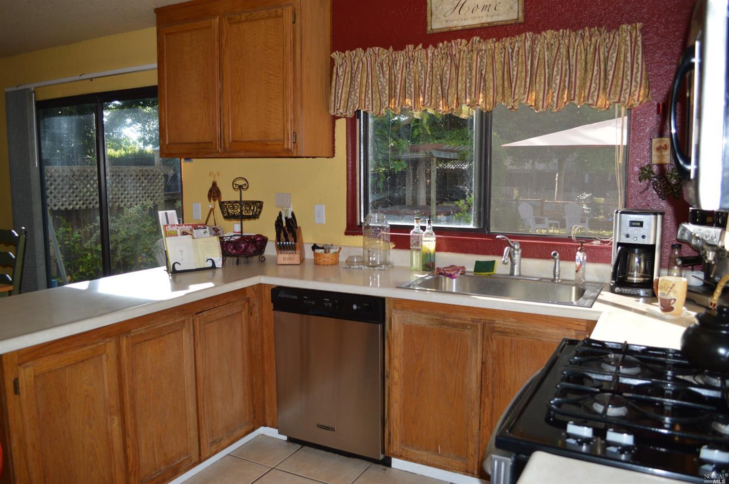 9293 Cordellia Ln, Windsor, CA 95492 photo 7