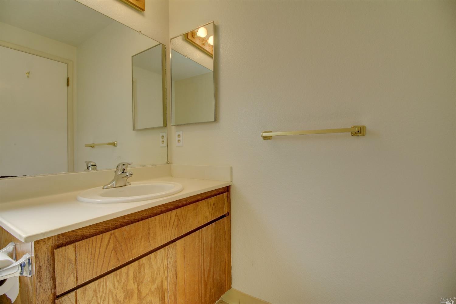 1128 Daniel Dr, Petaluma, CA 94954 photo 25