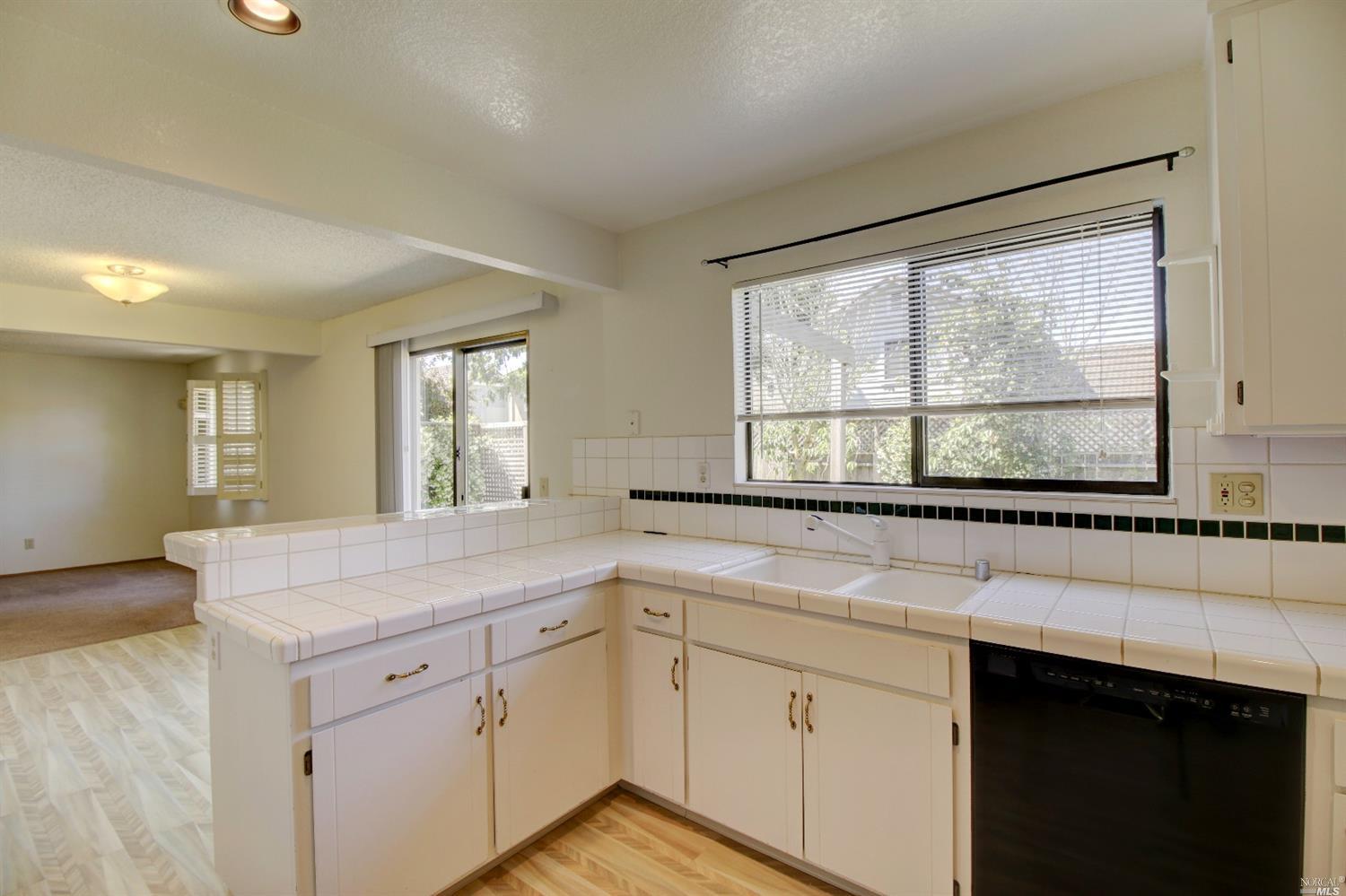 1128 Daniel Dr, Petaluma, CA 94954 photo 16