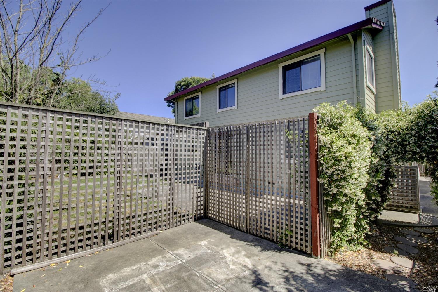 1128 Daniel Dr, Petaluma, CA 94954 photo 41