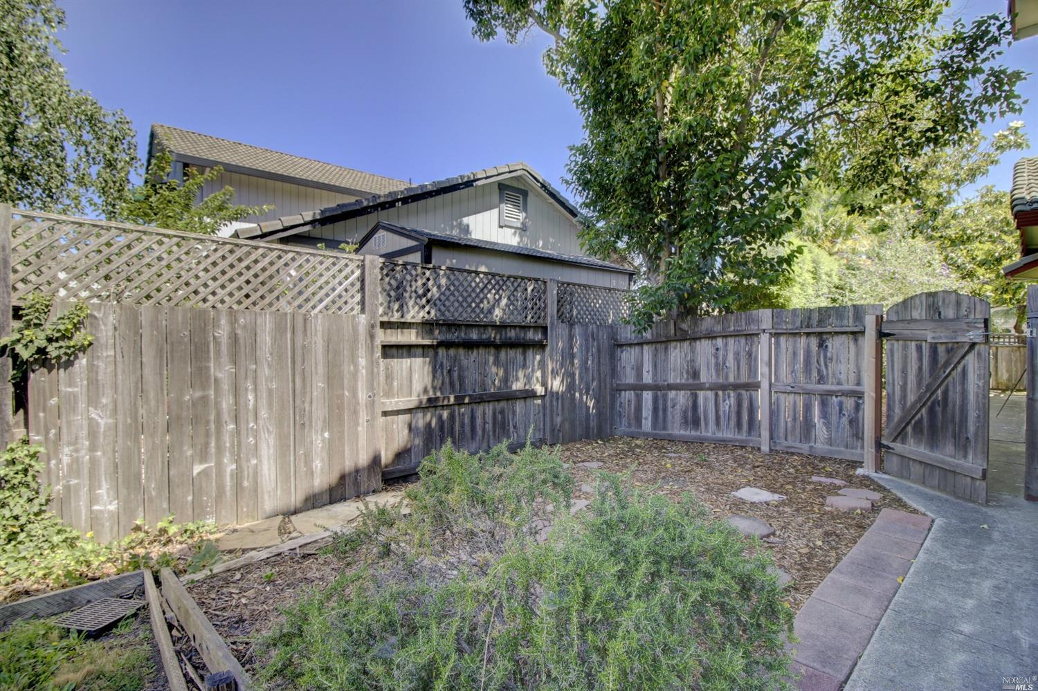 1128 Daniel Dr, Petaluma, CA 94954 photo 38