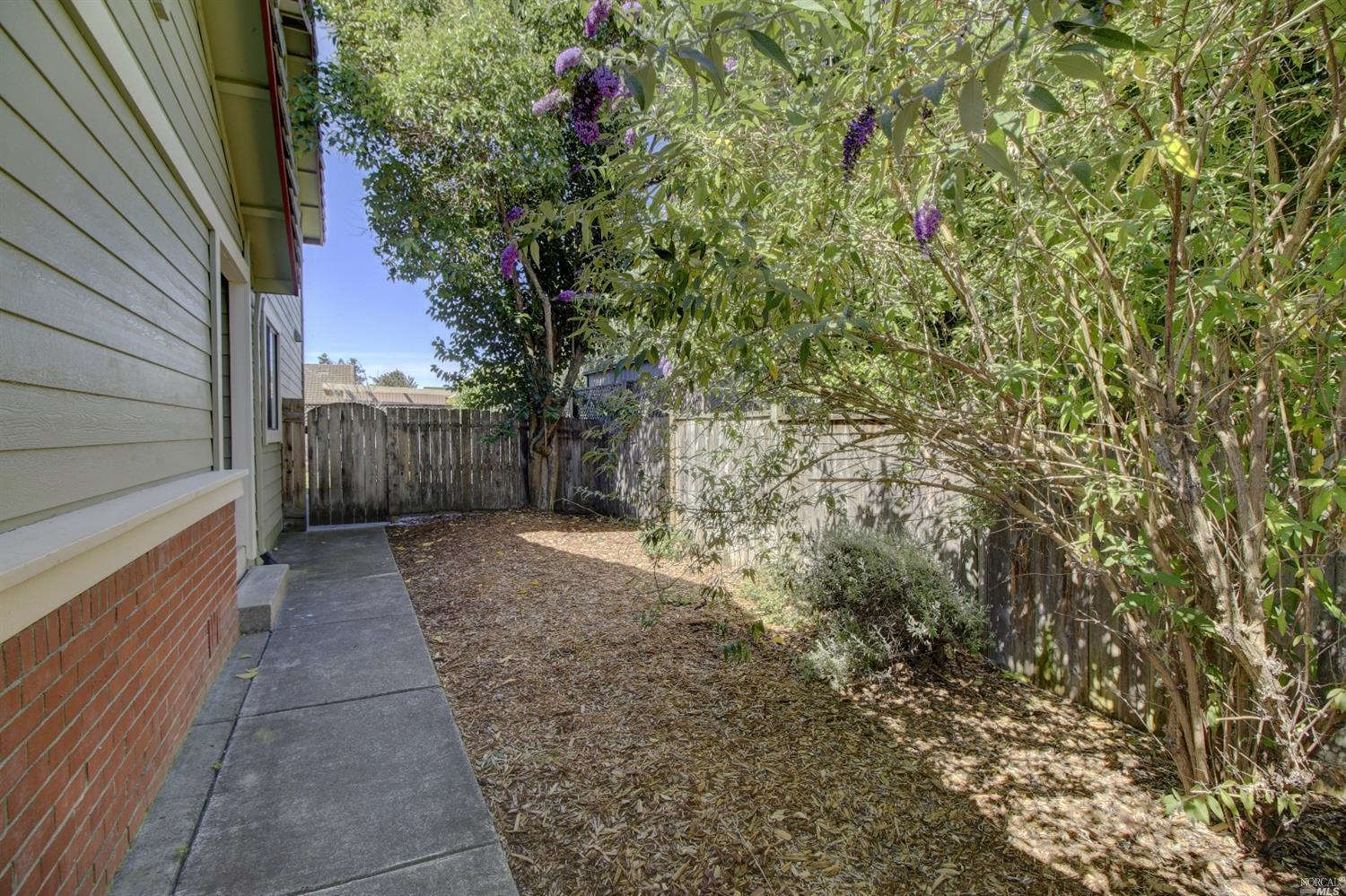 1128 Daniel Dr, Petaluma, CA 94954 photo 5