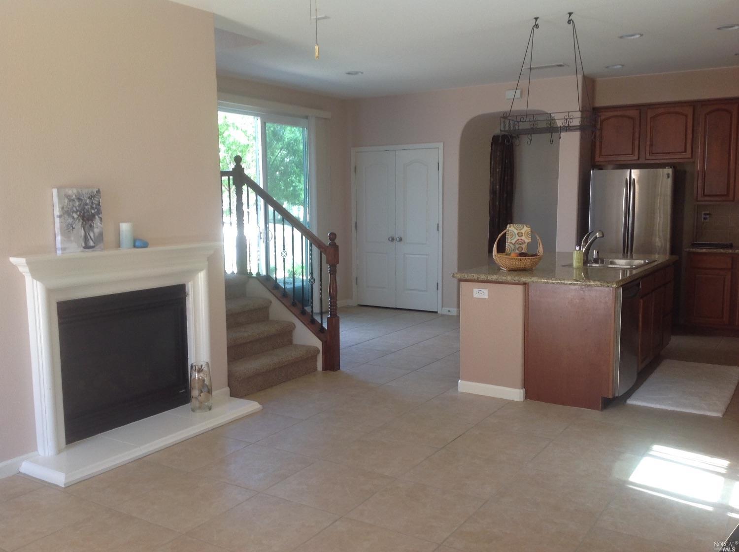 2450 White Dr, Fairfield, CA 94533 photo 14