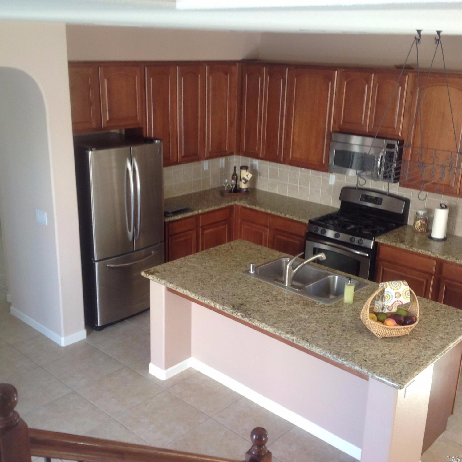 2450 White Dr, Fairfield, CA 94533 photo 21