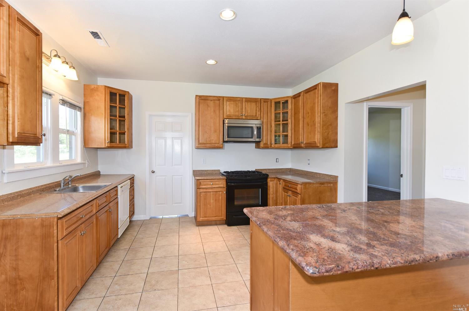 876 Dutton Ave, Santa Rosa, CA 95407 photo 6