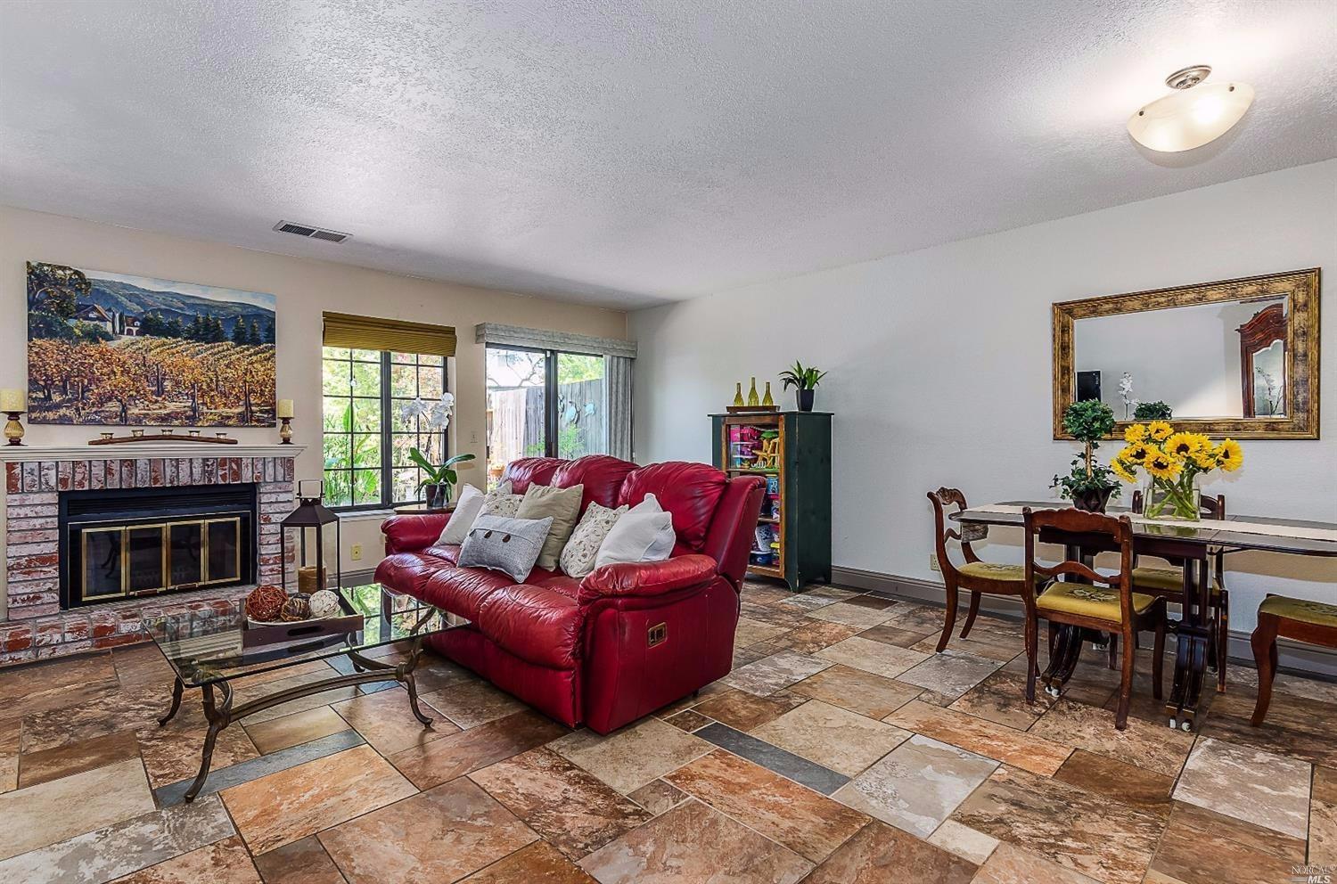 1744 Devonshire Dr, Benicia, CA 94510 photo 4
