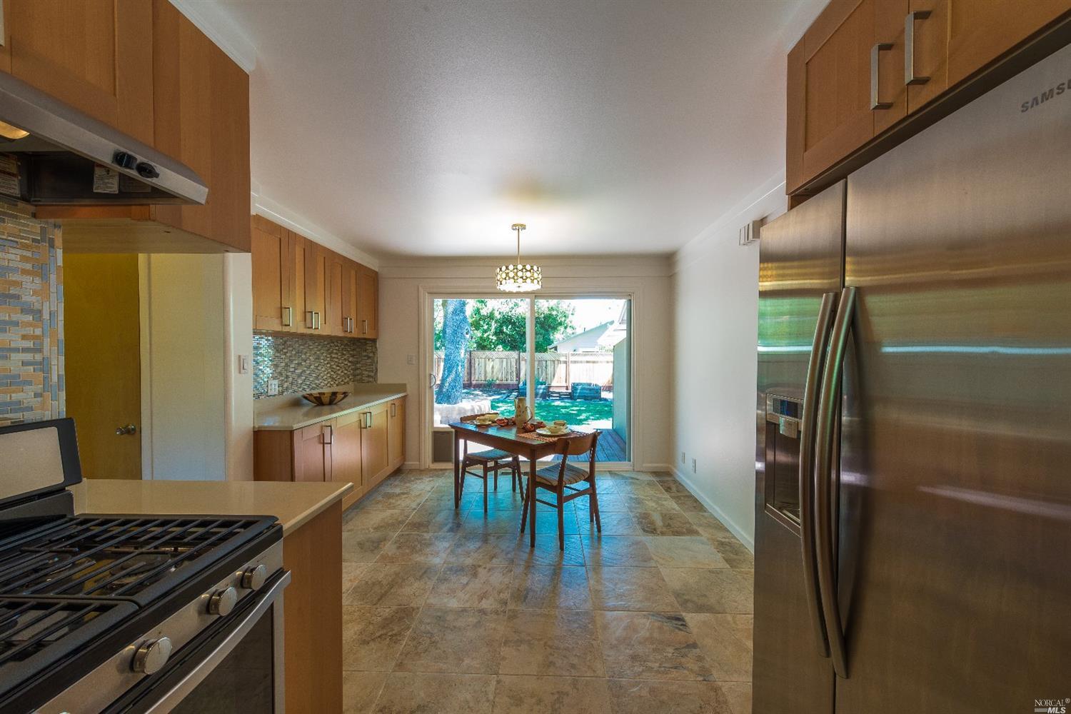560 E Thomson Ave, Sonoma, CA 95476 photo 2