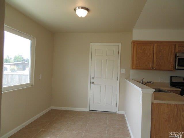 458 Stuart Dr, Petaluma, CA 94954 photo 4