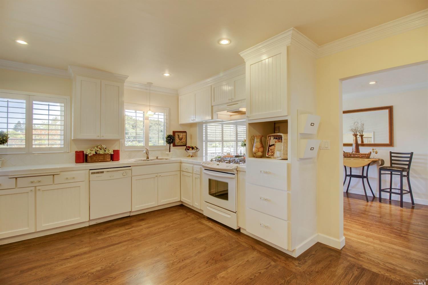 962 Phillips Ave, Petaluma, CA 94952 photo 8