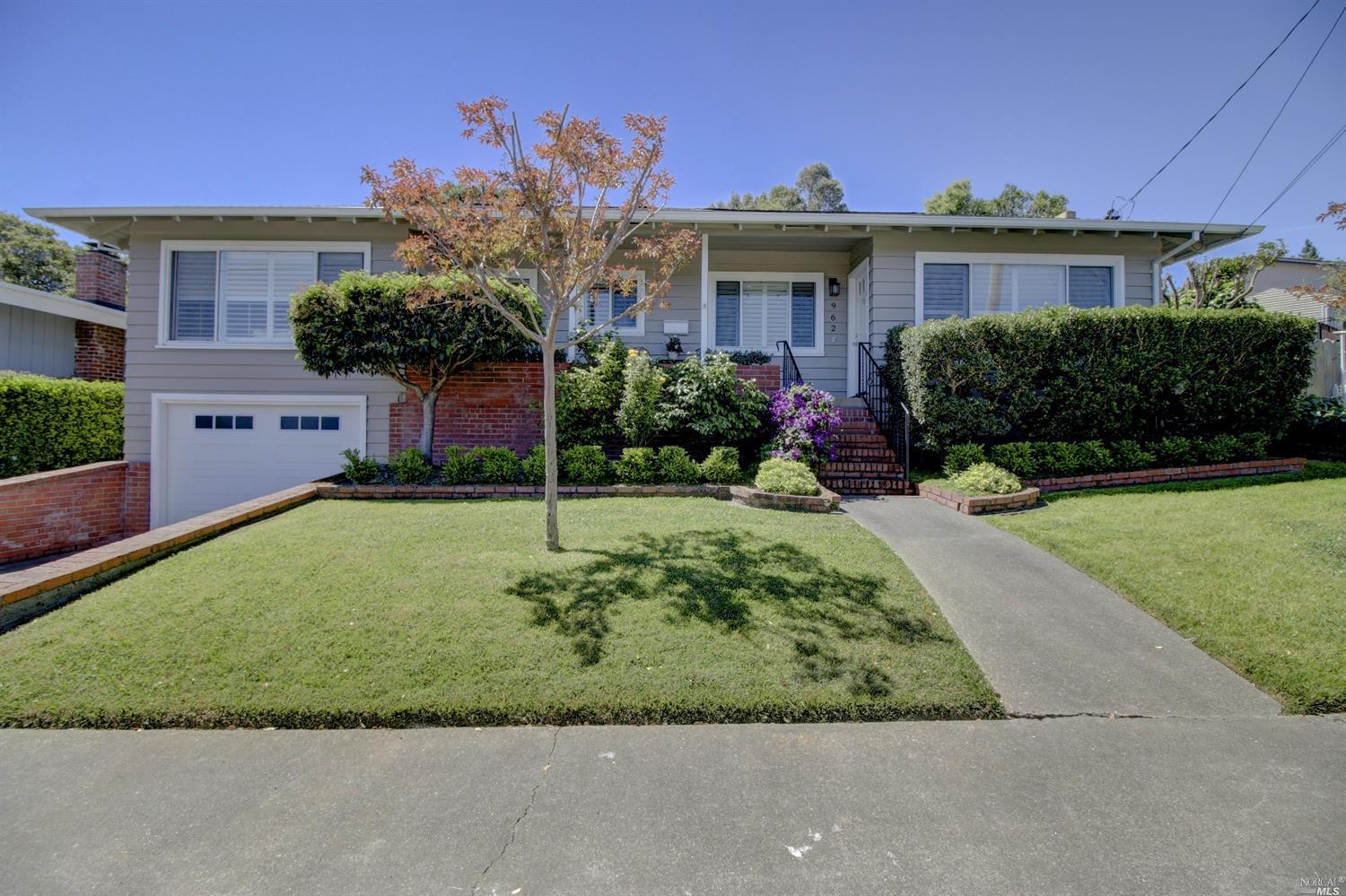962 Phillips Ave, Petaluma, CA 94952 photo 1