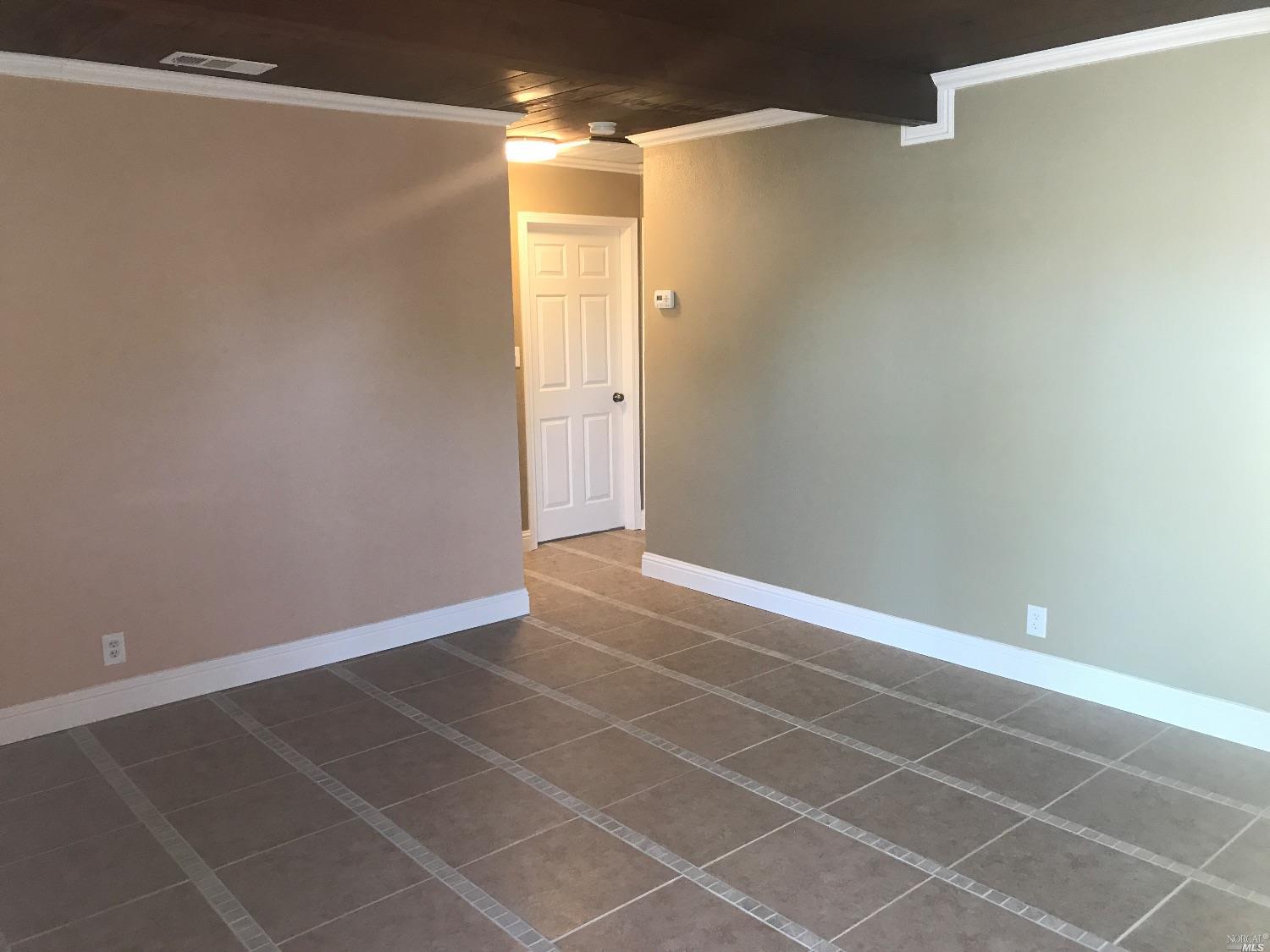 1008 Tyler St, Fairfield, CA 94533 photo 2