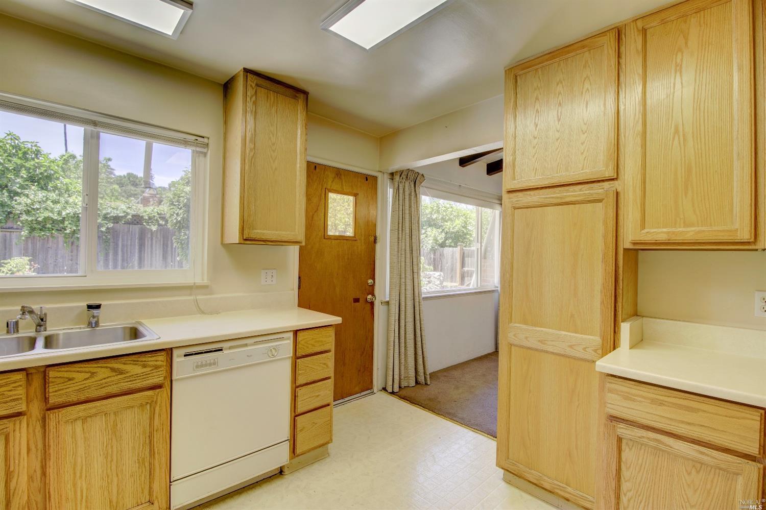 540 Sunset Pkwy, Novato, CA 94947 photo 11