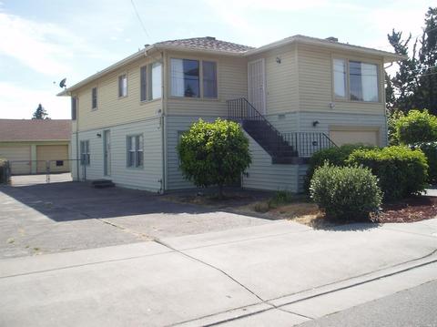 316 Payran St, Petaluma, CA 94952 photo 1