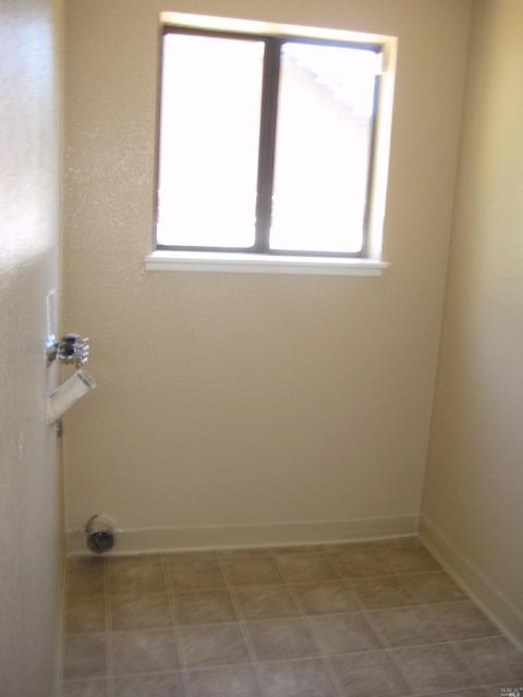 1379 Hale St, Vallejo, CA 94591 photo 11