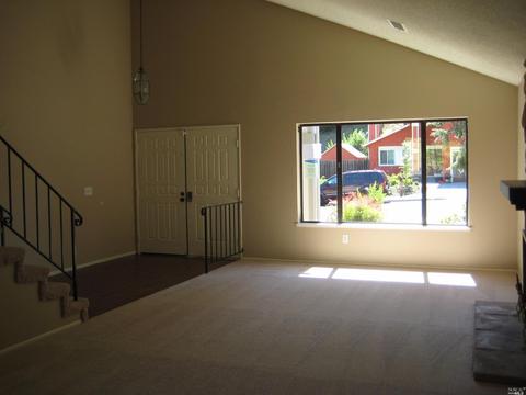 1379 Hale St, Vallejo, CA 94591 photo 3